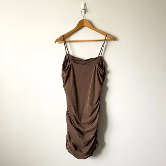 Aritzia Babaton Contour Ruched Cami Mini Dress Deep Taupe Tan Size XL - Picture 7 of 9